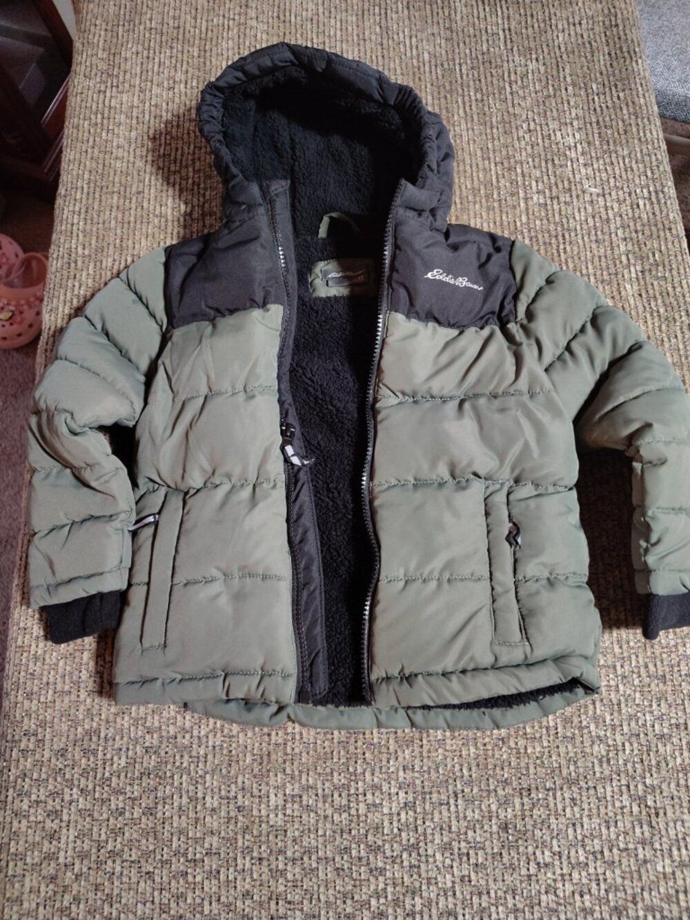 EDDIE BAUER AWESOME BOYS JACKET, SIZE 6, EXCELLENT CLEAN CONDITION, BARELY WORN